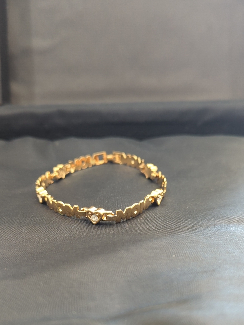 Avon Gold-tone 'MOM' Bracelet with Heart Accent